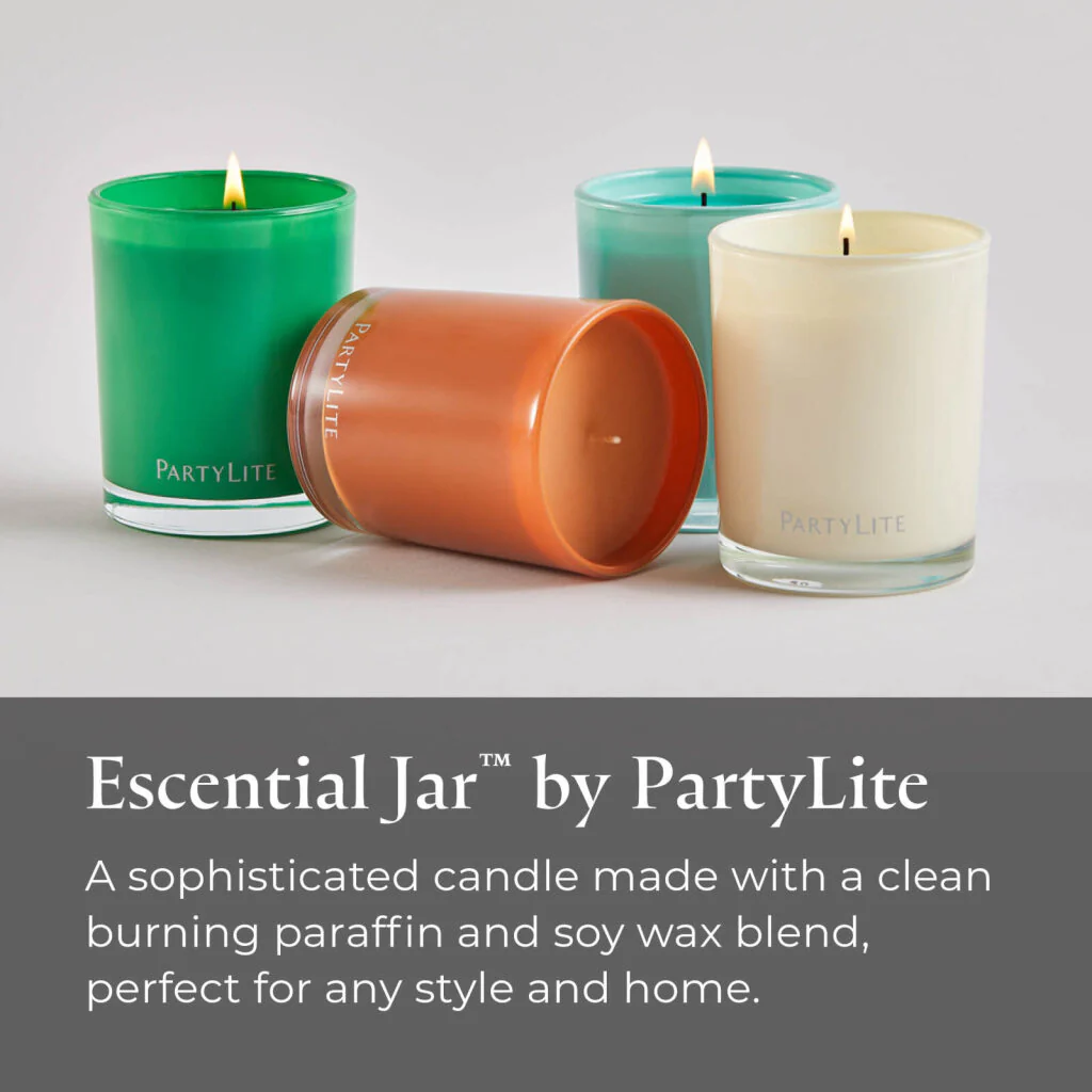 Iced Snowberries™ Escential Jar™ Candle - Image 7